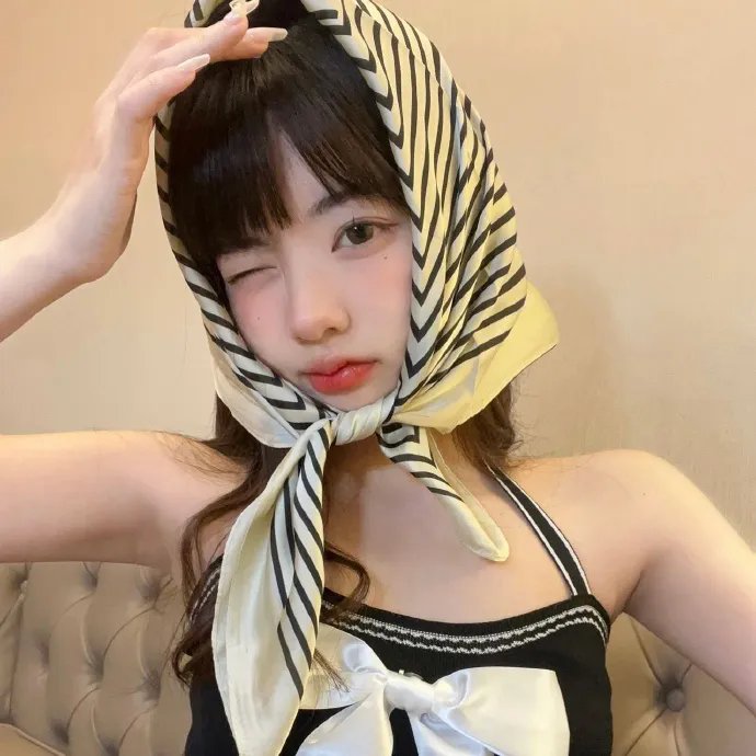 湖中女人